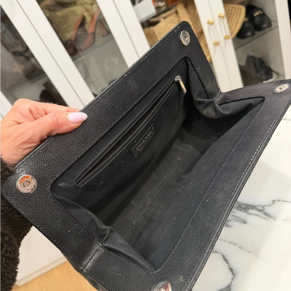 Chanel Black Leather Timeless Clutch - Magnetic closure - Picture 2 of 7